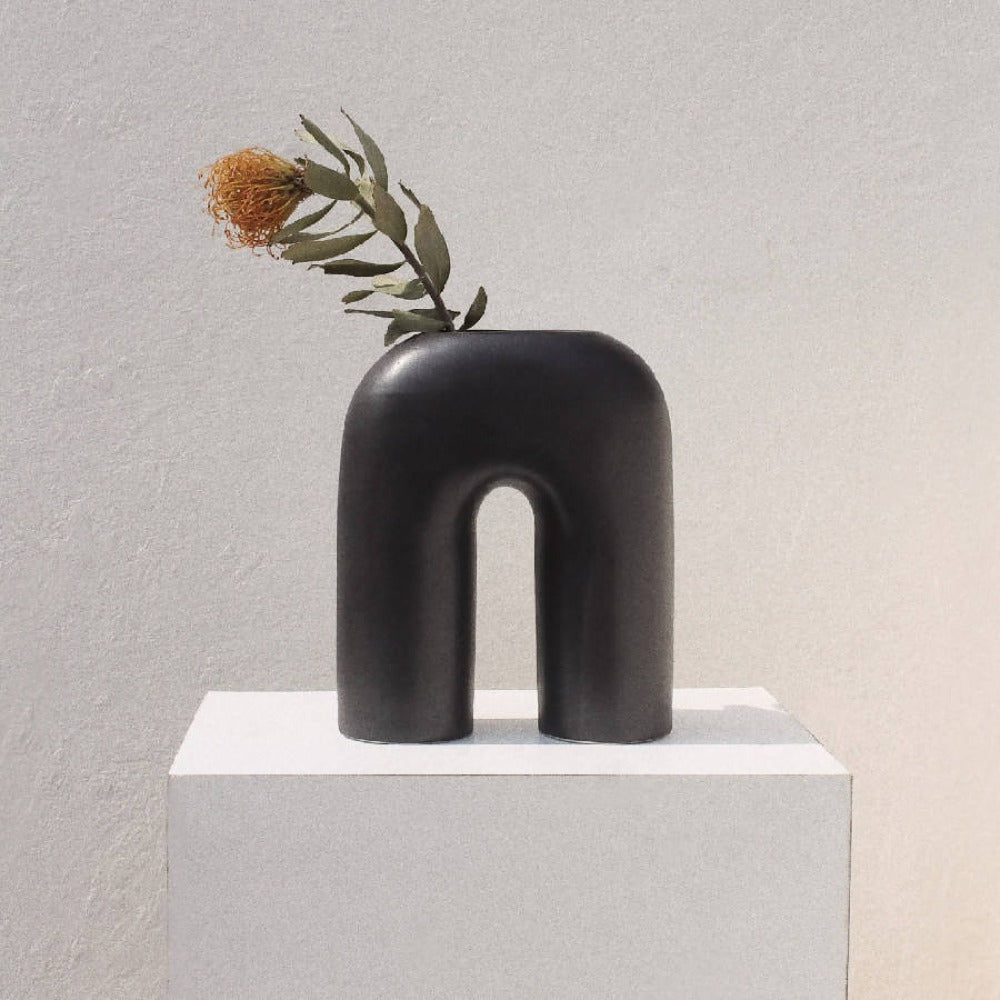 Zo Vase | Modern Artisan Ceramic Decorative Flower Vase