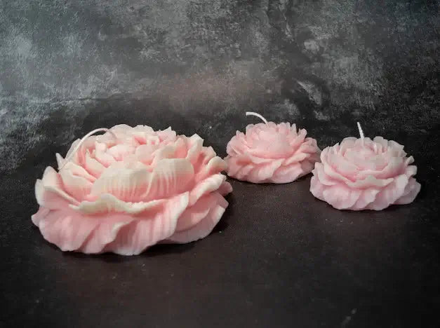 Floral soy candle