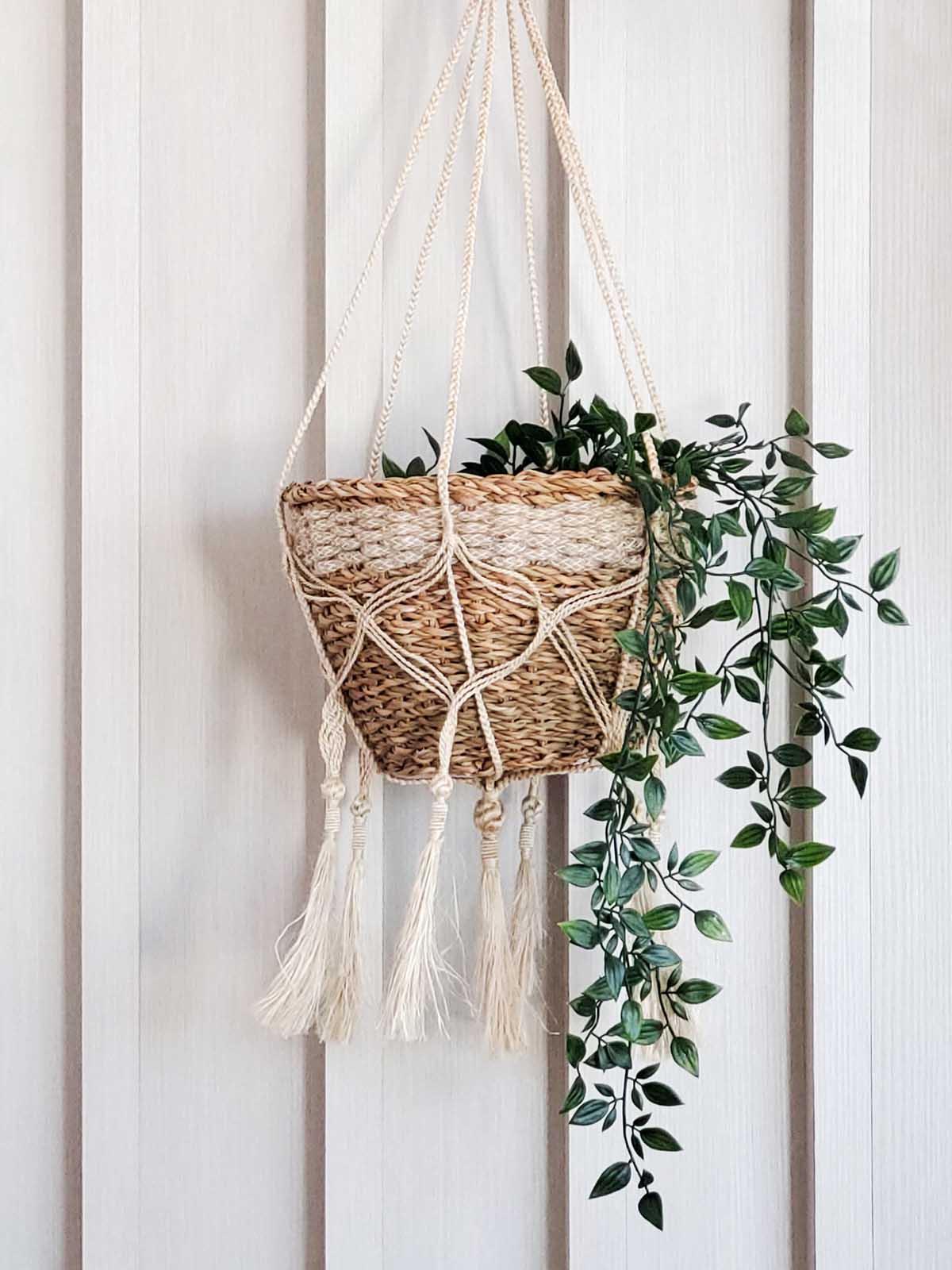Hanging woven plant holder